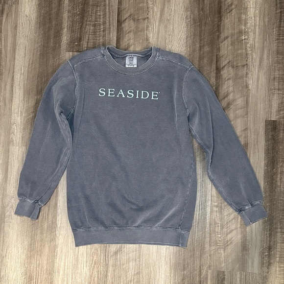 Comfort Colors Tops - Seaside Yacht Club Comfort Colors Vintage Washed Sweatshirt - Small
